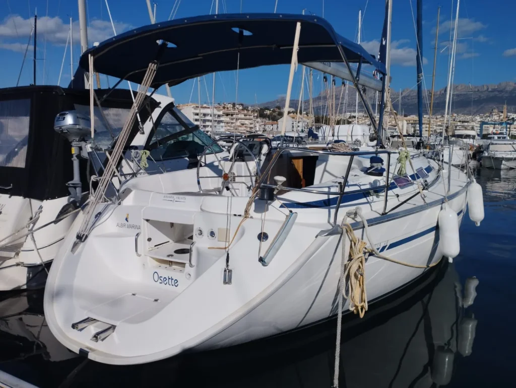 alquiler velero bavaria cruiser 38 en altea